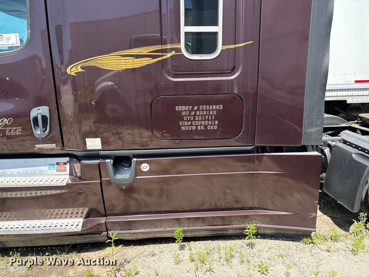 image for item EF1229 2014 Freightliner Cascadia semi truck