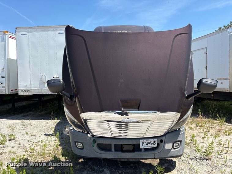 image for item EF1229 2014 Freightliner Cascadia semi truck