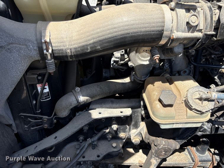 image for item EF1229 2014 Freightliner Cascadia semi truck