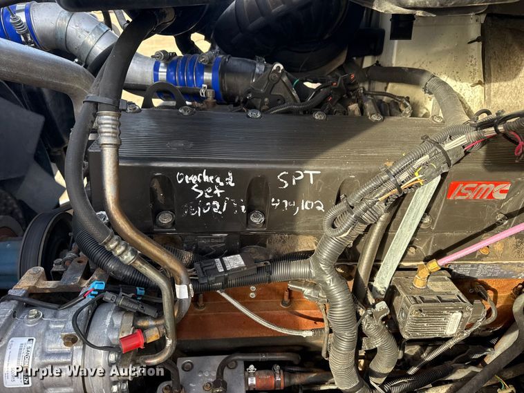 image for item EG1897 2006 International 9200i semi truck
