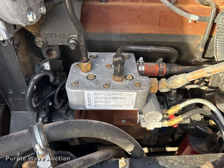image for item EG1897 2006 International 9200i semi truck