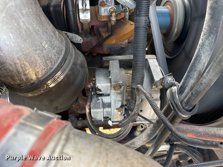 image for item EG1897 2006 International 9200i semi truck
