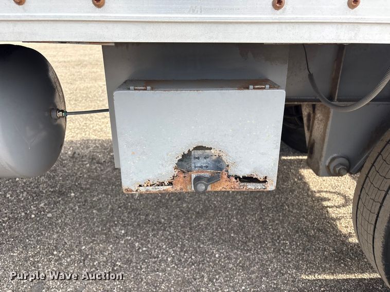 image for item EG9060 1999 Wabash dry van trailer