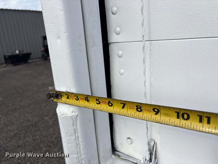 image for item EG9060 1999 Wabash dry van trailer