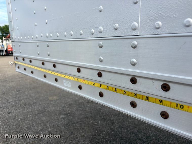 image for item EG9060 1999 Wabash dry van trailer