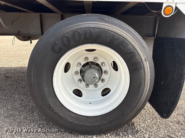 image for item EG9060 1999 Wabash dry van trailer