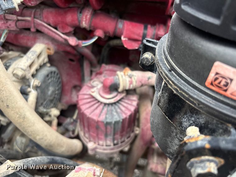 image for item EG9128 2013 Mack Pinnacle semi truck