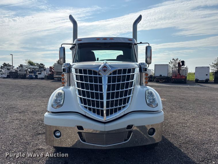 image for item EG9156 2011 International LoneStar semi truck
