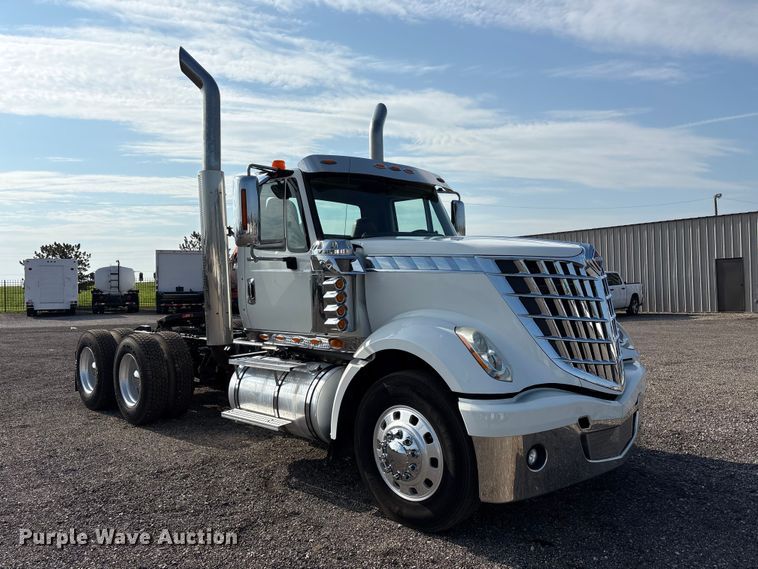 image for item EG9156 2011 International LoneStar semi truck