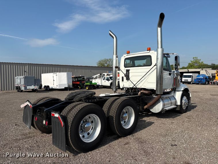 image for item EG9156 2011 International LoneStar semi truck