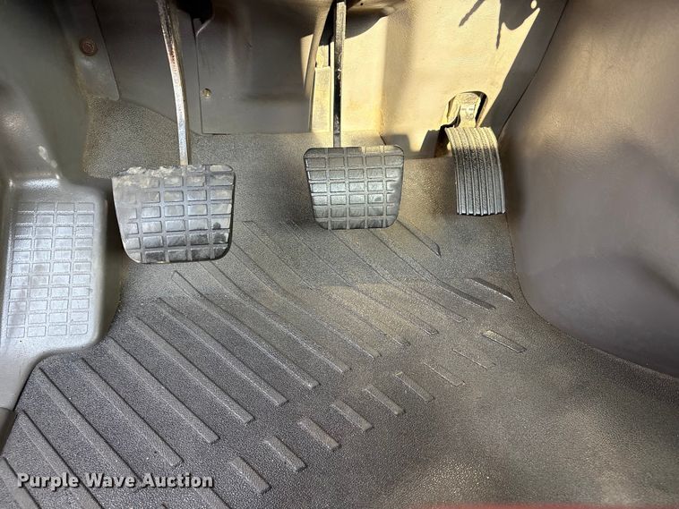 image for item EG9156 2011 International LoneStar semi truck