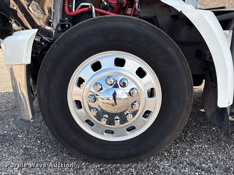 image for item EG9156 2011 International LoneStar semi truck
