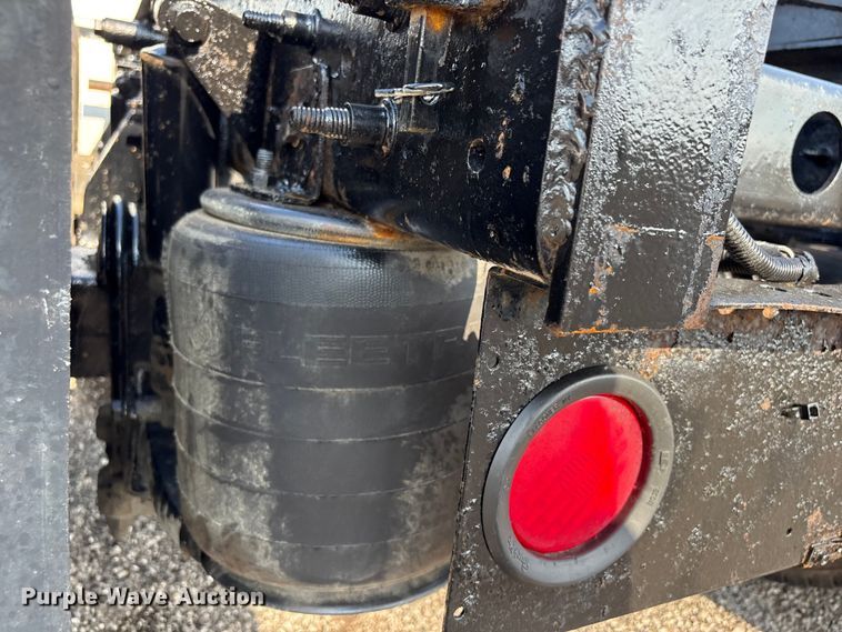 image for item EG9156 2011 International LoneStar semi truck