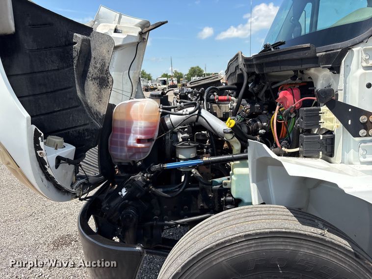 image for item EG9162 2009 International DuraStar 4300 flatbed truck