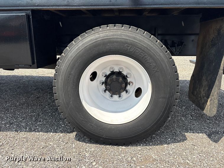image for item EG9162 2009 International DuraStar 4300 flatbed truck