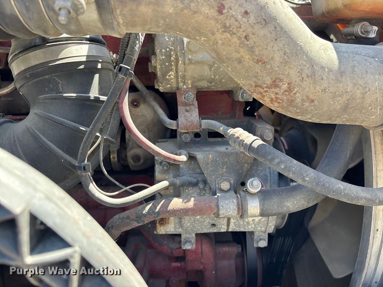 image for item EM5112 2011 Volvo VNL semi truck