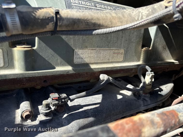 image for item EN0419 2007 Freightliner Columbia semi truck