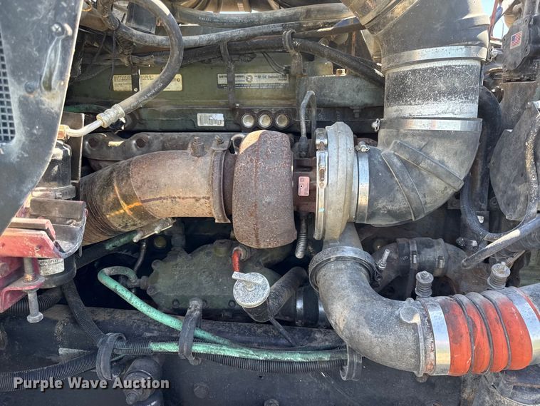 image for item EN0421 1993 Kenworth semi truck