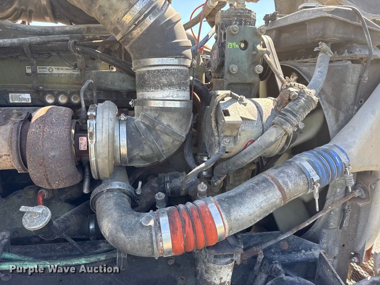 image for item EN0421 1993 Kenworth semi truck