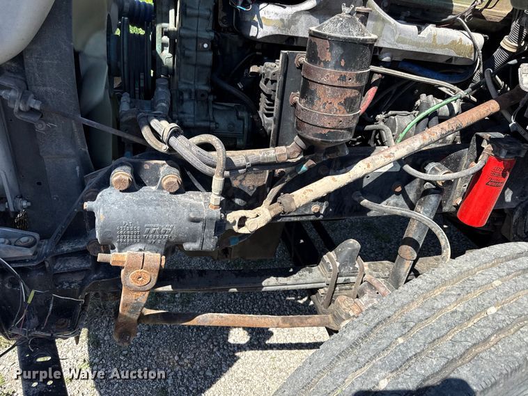image for item EN0421 1993 Kenworth semi truck