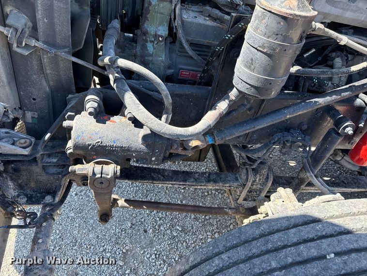 image for item EN0423 1999 Kenworth T800 semi truck