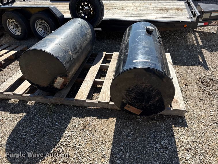 image for item EN0431 (2) Fuel tanks