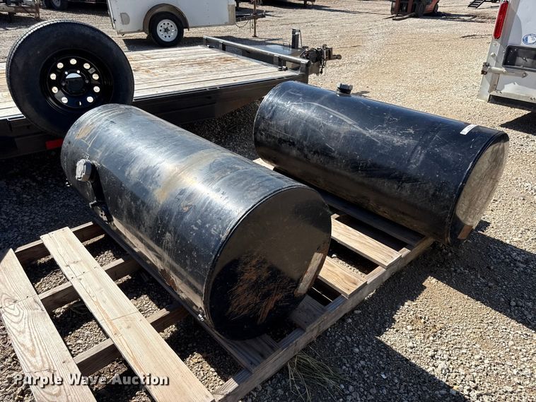 image for item EN0431 (2) Fuel tanks