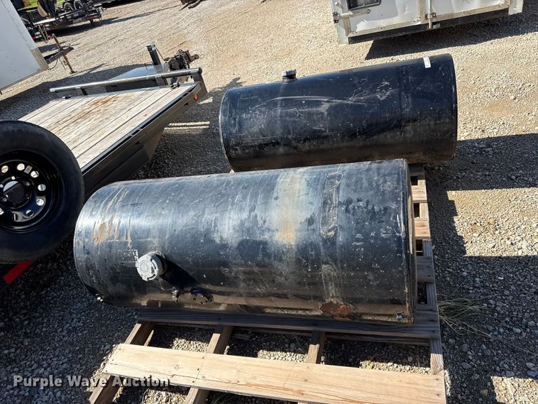 image for item EN0431 (2) Fuel tanks
