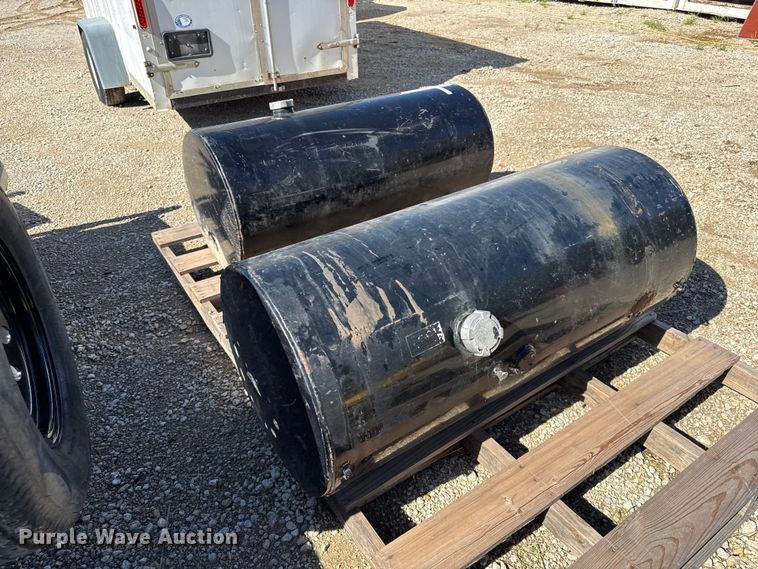 image for item EN0431 (2) Fuel tanks