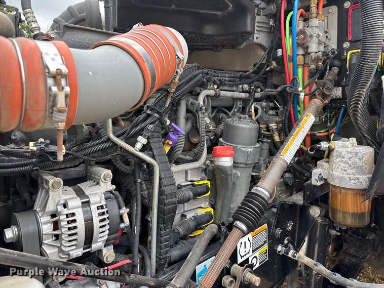 image for item ER3015 2015 Kenworth T680 semi truck