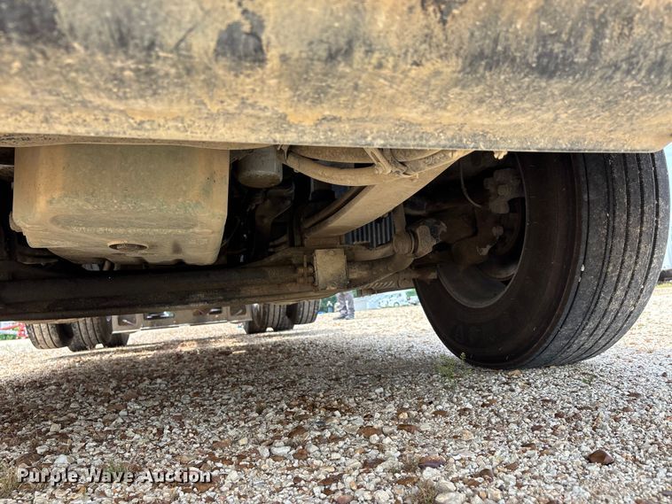 image for item ER3016 2020 Volvo VNR semi truck