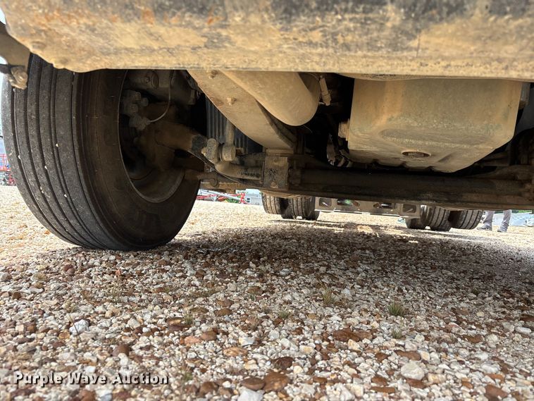 image for item ER3016 2020 Volvo VNR semi truck
