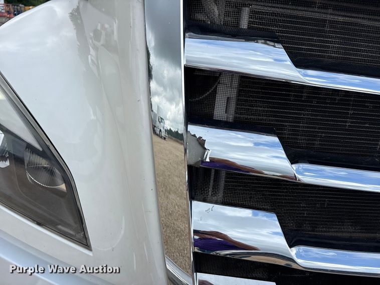 image for item ER3017 2021 Freightliner Cascadia semi truck