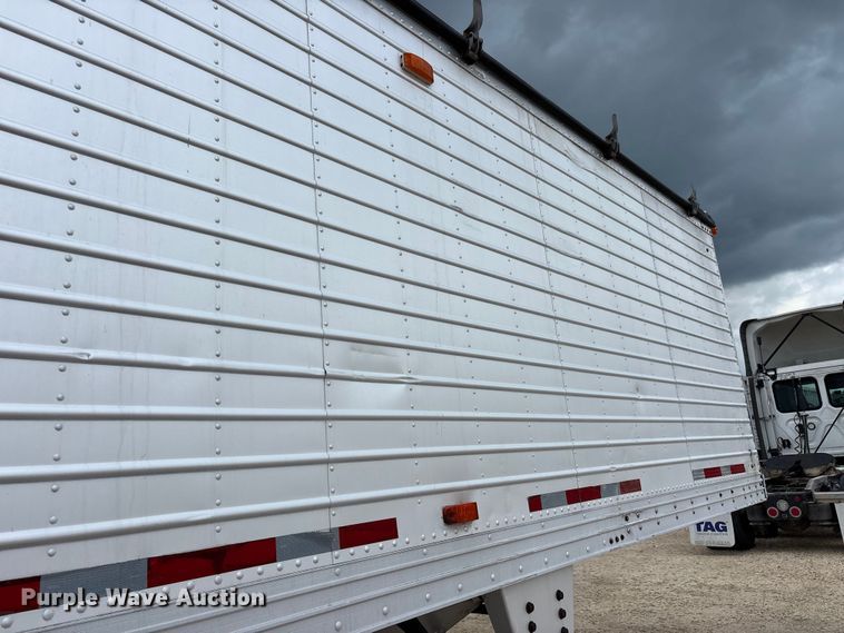 image for item ER3019 2001 Timpte Super Hopper grain trailer