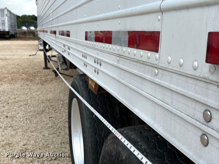 image for item ER3019 2001 Timpte Super Hopper grain trailer