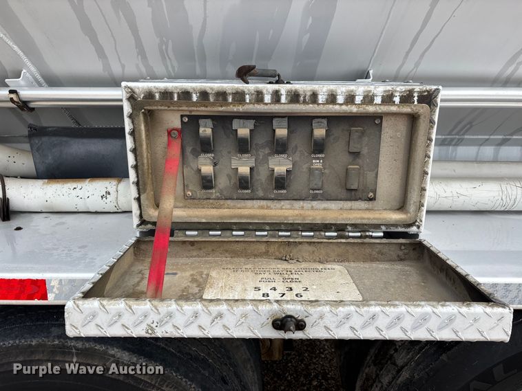 image for item ER3021 2020 Ledwell LW49ADC-DD-Hv-VR feed delivery trailer