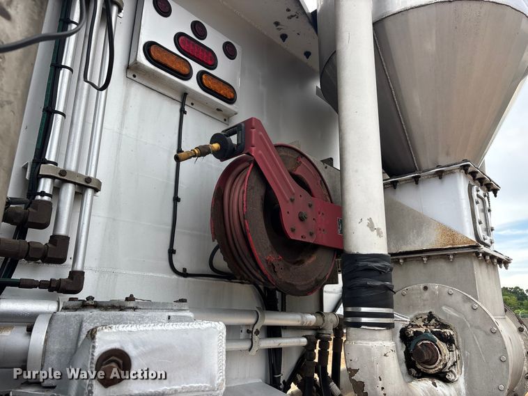 image for item ER3021 2020 Ledwell LW49ADC-DD-Hv-VR feed delivery trailer