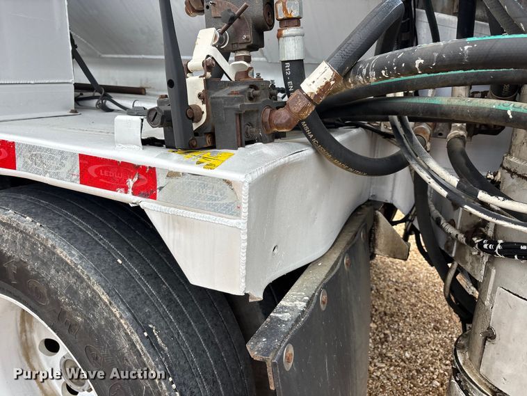 image for item ER3021 2020 Ledwell LW49ADC-DD-Hv-VR feed delivery trailer