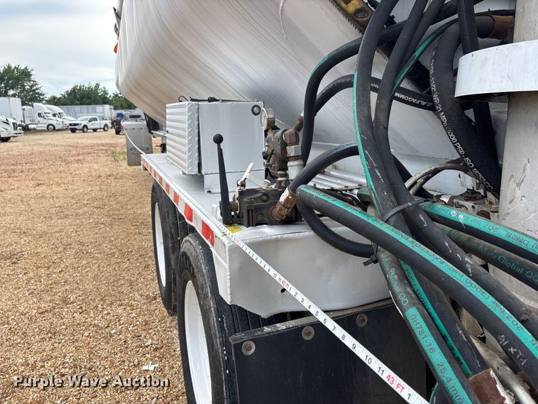 image for item ER3021 2020 Ledwell LW49ADC-DD-Hv-VR feed delivery trailer