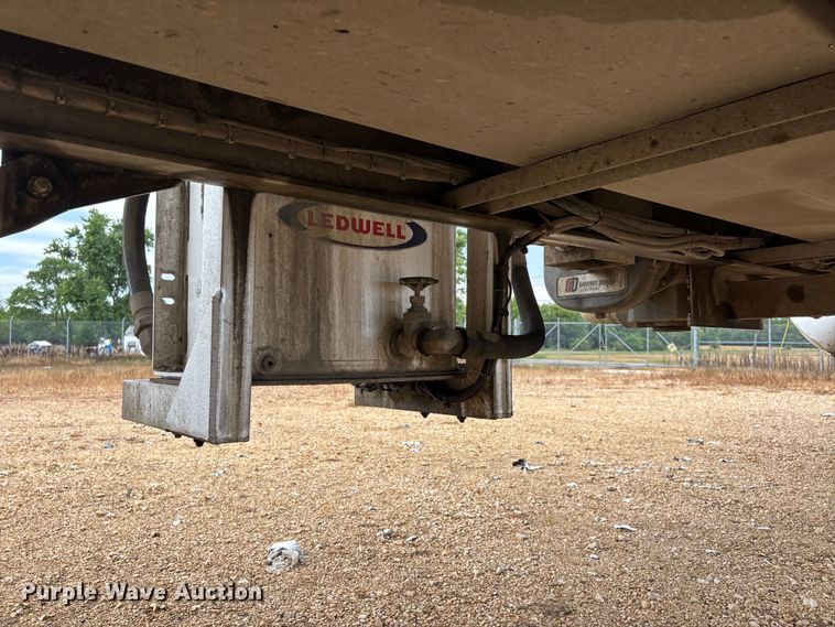 image for item ER3021 2020 Ledwell LW49ADC-DD-Hv-VR feed delivery trailer