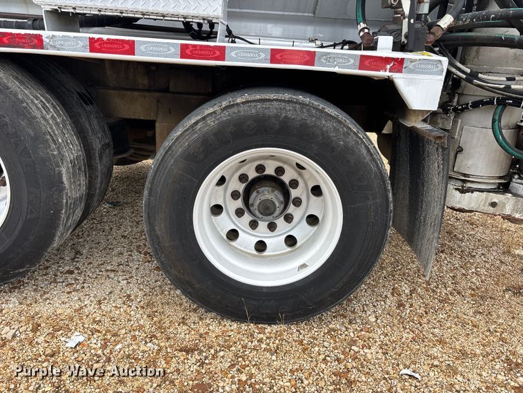image for item ER3021 2020 Ledwell LW49ADC-DD-Hv-VR feed delivery trailer