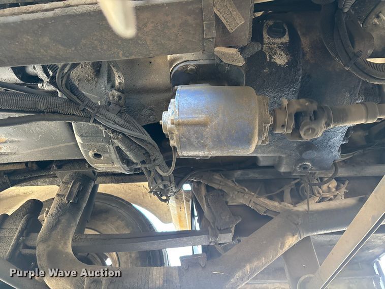 image for item ER7559 1995 Kenworth T450 fuel truck