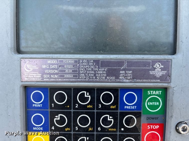 image for item ER7559 1995 Kenworth T450 fuel truck