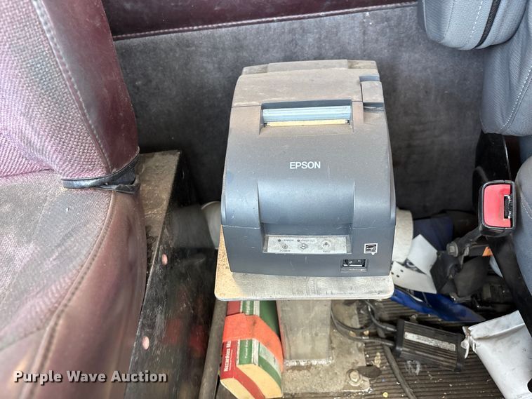 image for item ER7559 1995 Kenworth T450 fuel truck