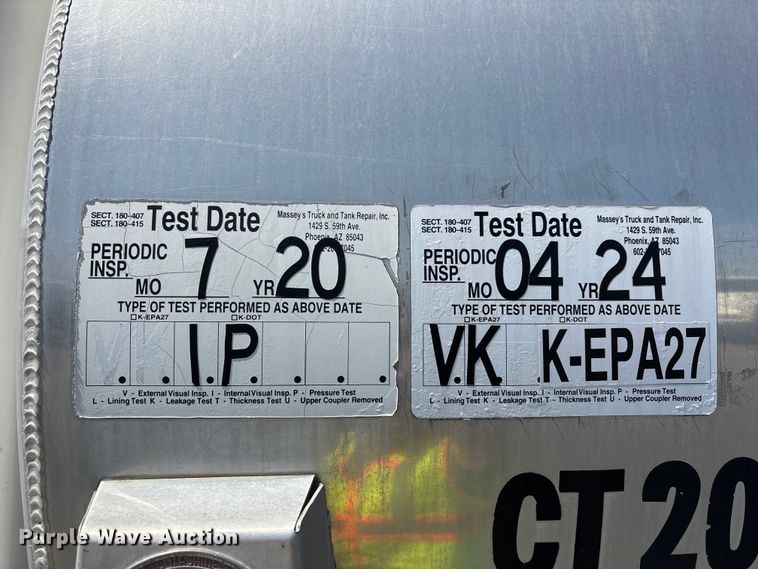image for item ER7559 1995 Kenworth T450 fuel truck