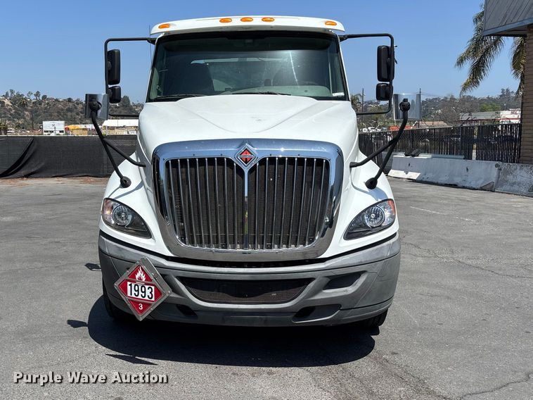 image for item ER7563 2017 International ProStar fuel truck