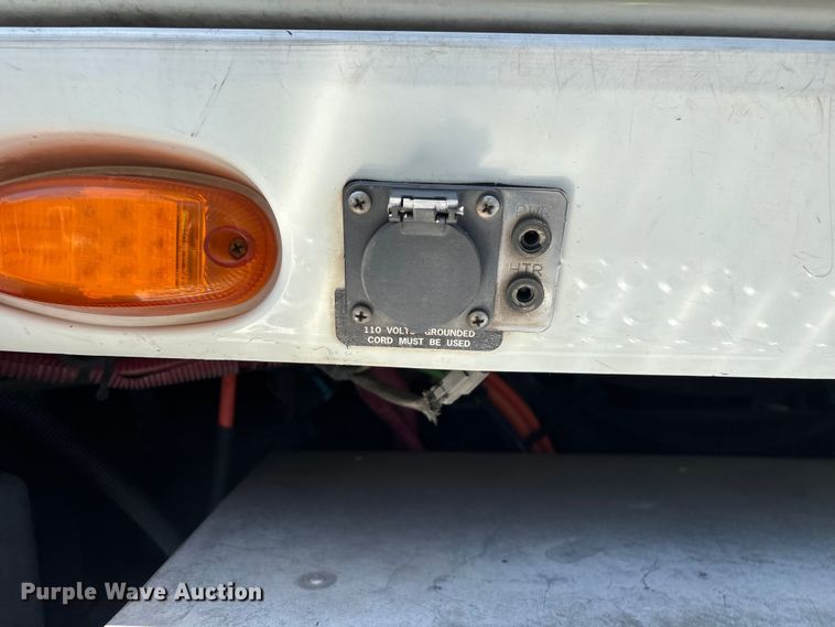 image for item ER7563 2017 International ProStar fuel truck