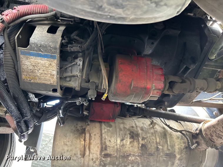 image for item ER7563 2017 International ProStar fuel truck