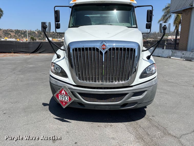 image for item ER7563 2017 International ProStar fuel truck