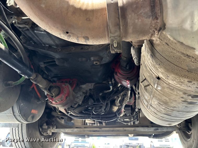 image for item ER7563 2017 International ProStar fuel truck